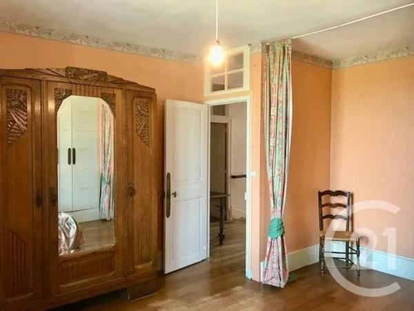 Maison à vendre  11 pièces - 233,23 m 2   BLET  - 18