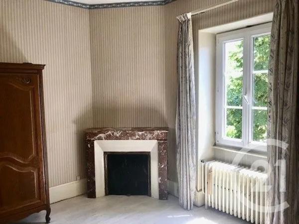 Maison à vendre  11 pièces - 233,23 m 2   BLET  - 18