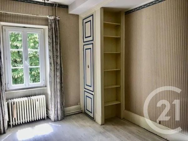 Maison à vendre  11 pièces - 233,23 m 2   BLET  - 18