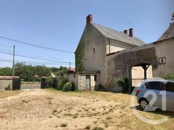 Maison à vendre  11 pièces - 233,23 m 2   BLET  - 18