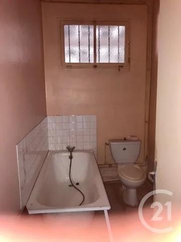 Maison à vendre  11 pièces - 233,23 m 2   BLET  - 18