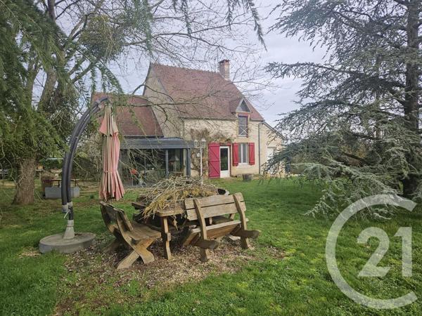 Maison à vendre  11 pièces - 233,23 m 2   BLET  - 18