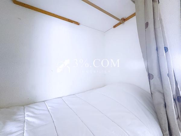 Studio
                                                                                                                                                                                                                                                                                                                        1 pièce(s)                                                                                                                                                                                                                                                                                                                              21  m²