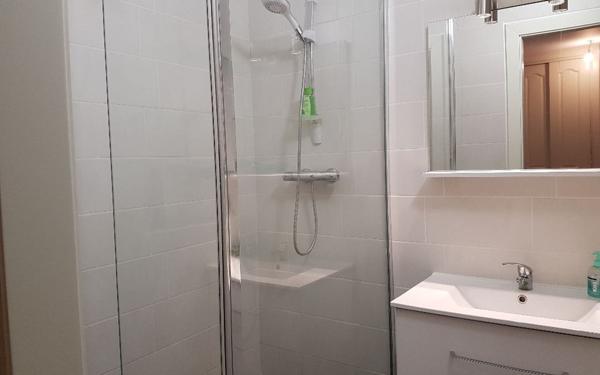 Appartement à louer    2 pièces •  Bron