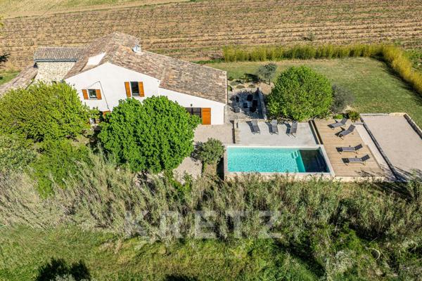 Propriété d’Exception avec Vue sur le Mont Ventoux, Une Signature Rare au Cœur des Vignobles de Vais