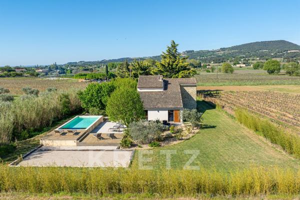 Propriété d’Exception avec Vue sur le Mont Ventoux, Une Signature Rare au Cœur des Vignobles de Vais
