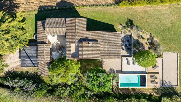 Propriété d’Exception avec Vue sur le Mont Ventoux, Une Signature Rare au Cœur des Vignobles de Vais