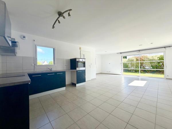 Maison plain-pied, 3 chambres, le bourg à pied.