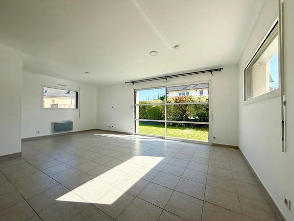 Maison plain-pied, 3 chambres, le bourg à pied.