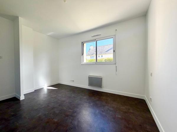Maison plain-pied, 3 chambres, le bourg à pied.