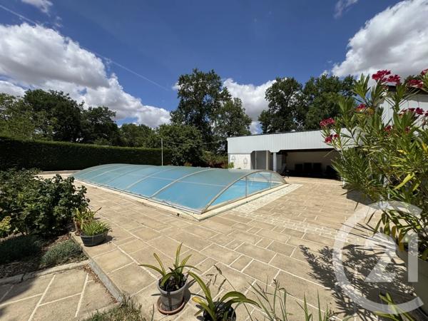 Maison à vendre  7 pièces - 203,67 m 2   NEUVY ST SEPULCHRE  - 36