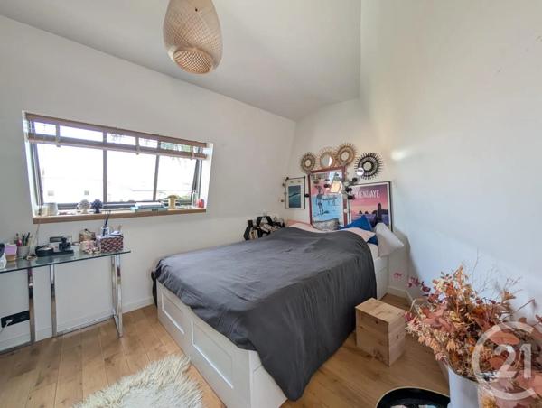 Maison à vendre  6 pièces - 123,93 m 2   SURESNES  - 92