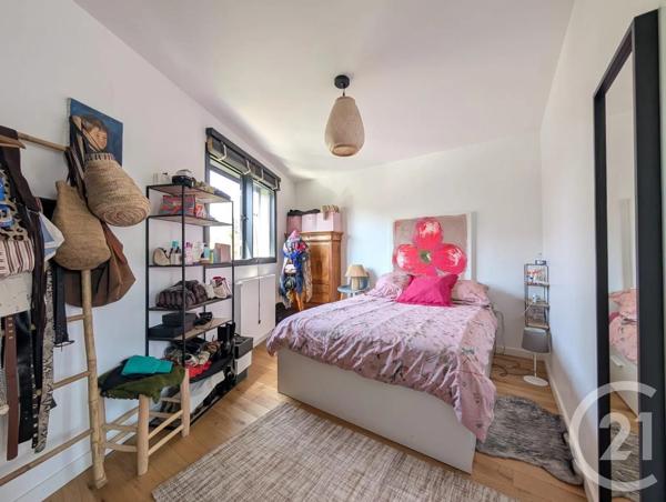 Maison à vendre  6 pièces - 123,93 m 2   SURESNES  - 92