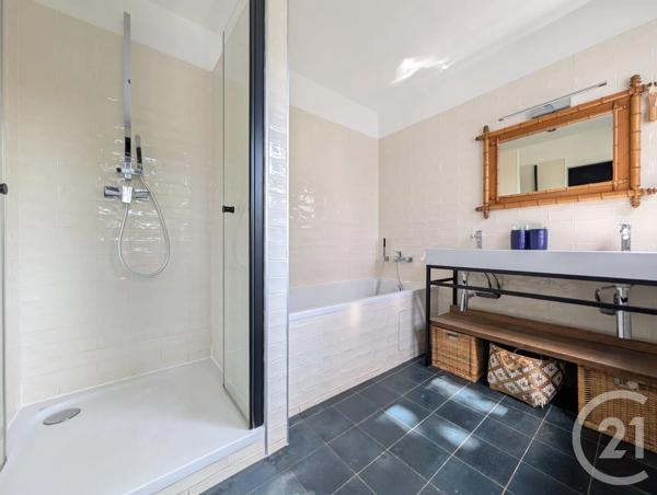 Maison à vendre  6 pièces - 123,93 m 2   SURESNES  - 92