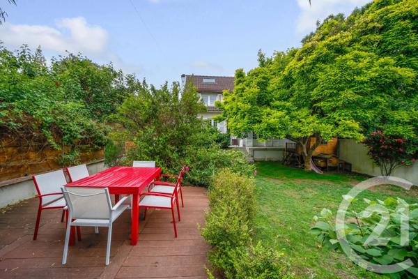 Maison à vendre  6 pièces - 123,93 m 2   SURESNES  - 92