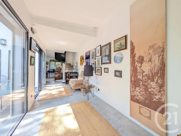 Maison à vendre  6 pièces - 123,93 m 2   SURESNES  - 92