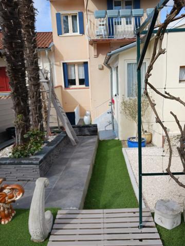 CINTEGABELLE-MAISON 6 PIÈCES 140 M²