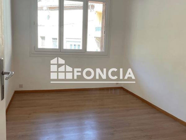 Location Appartement 3 pièces 60 m² - RUE JULES FERRY Gardanne 13120