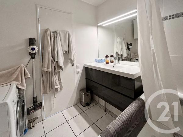 Appartement F1 à vendre  1 pièce - 24,46 m 2   COURBEVOIE  - 92