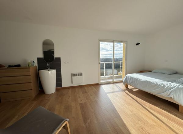 Maison L Isle Jourdain 5 pièce(s) 149.71 m2