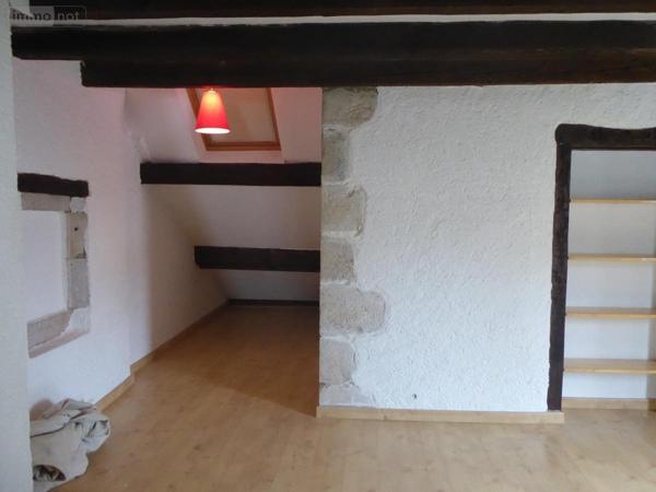 Appartement à louer à Divonne-les-Bains dans l'Ain (01220), ref : 01047-L107