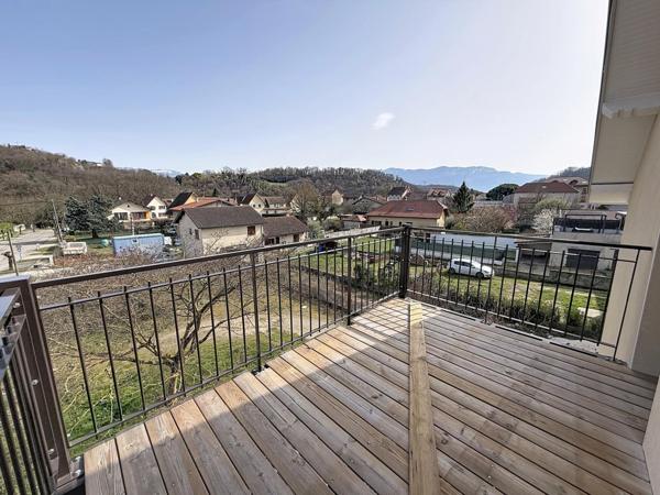 Appartement rénoé avec extérieur 3 chambres