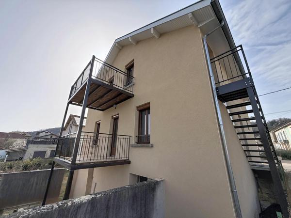 Appartement rénoé avec extérieur 3 chambres