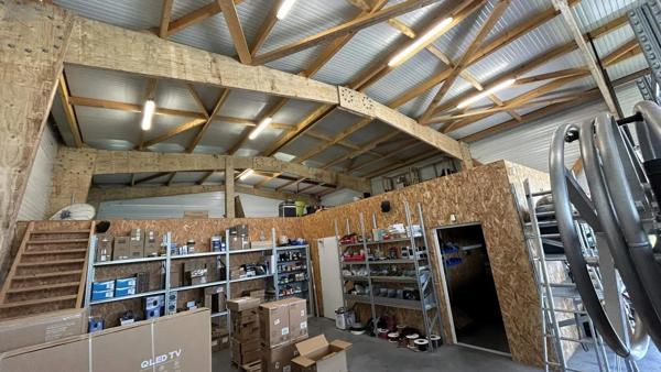 Achat - Fonds et/ou murs commerciaux Château-Gontier-sur-Mayenne 53200 4 pièces 250 m 2 1756 m 2