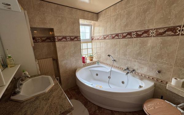 Maison à vendre    7 pièces •  Viroflay