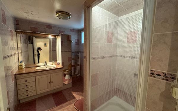 Maison à vendre    7 pièces •  Viroflay