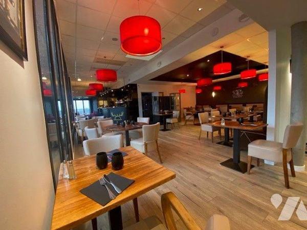 A Vendre à Saint-Quay-Perros (22700) en Côtes-d'Armor (22) un Fonds de commerce à usage de  "Re...