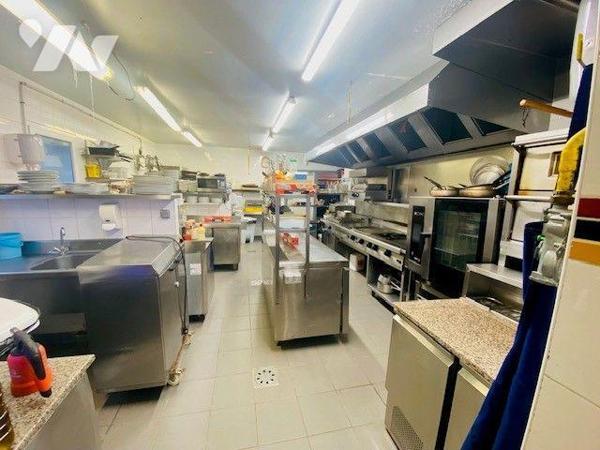 A Vendre à Saint-Quay-Perros (22700) en Côtes-d'Armor (22) un Fonds de commerce à usage de  "Re...