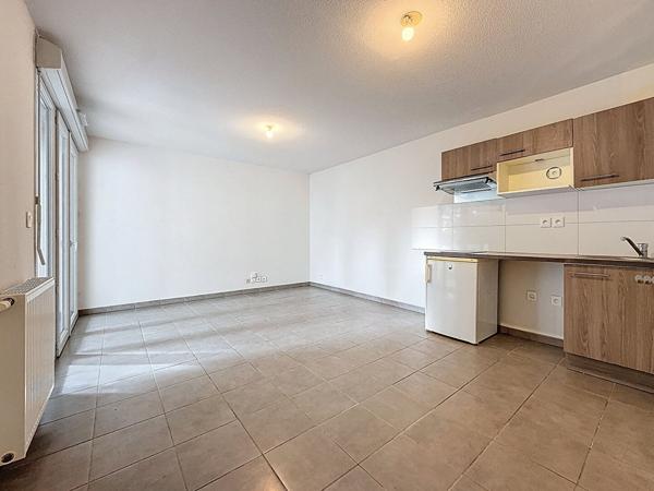 A VENDRE - TOULOUSE entre Lalande et Aucamville - Appartement T2 44m² et une place de parking
