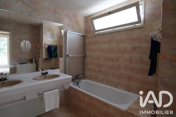 Maison à vendre 7 pièces 145 m² Saint-Germain-en-Laye