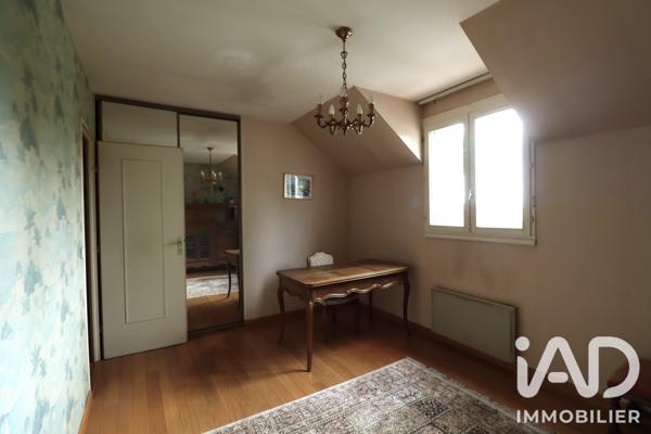Maison à vendre 7 pièces 145 m² Saint-Germain-en-Laye