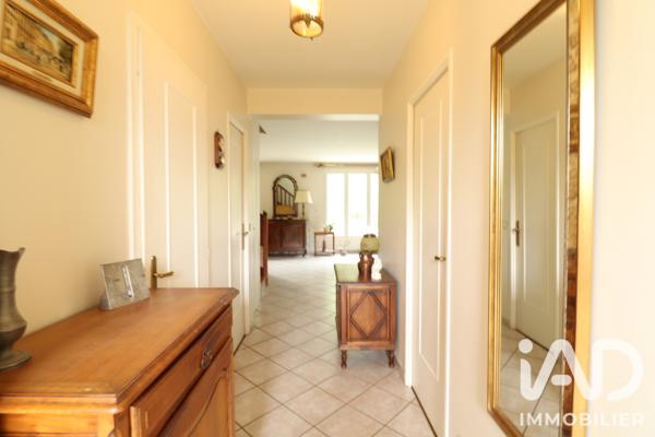 Maison à vendre 7 pièces 145 m² Saint-Germain-en-Laye