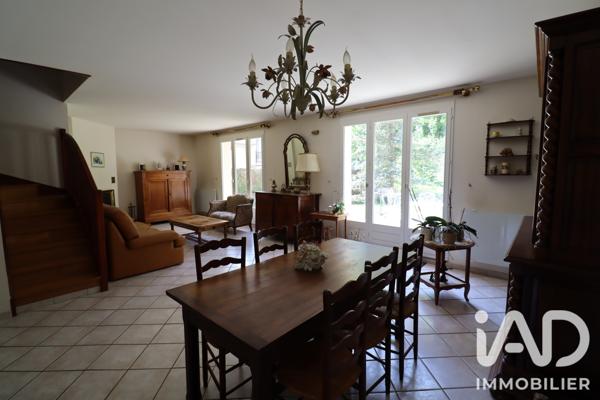Maison à vendre 7 pièces 145 m² Saint-Germain-en-Laye