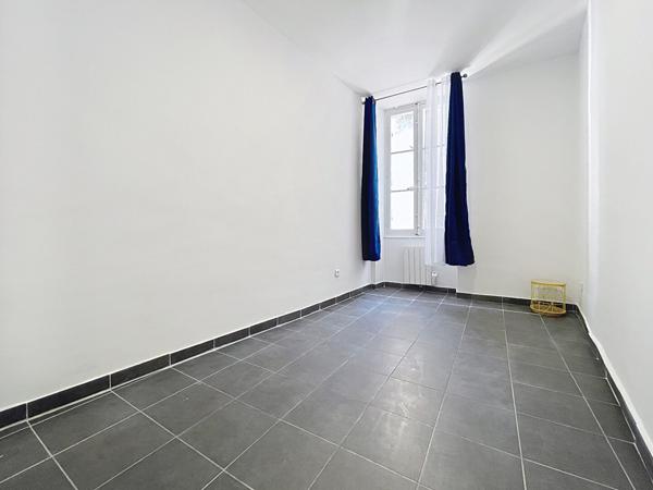 Appartement Marseille  3 pièce(s) 56.10 m2