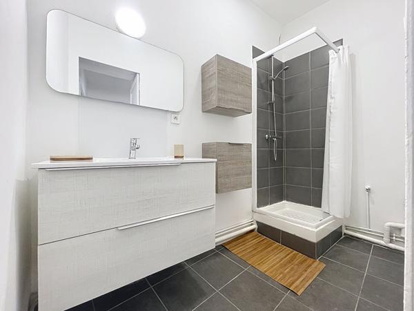 Appartement Marseille  3 pièce(s) 56.10 m2