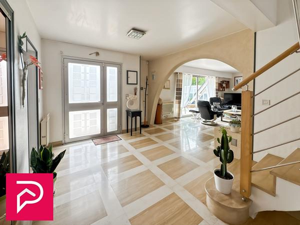 Maison 8 pièces 240 m2