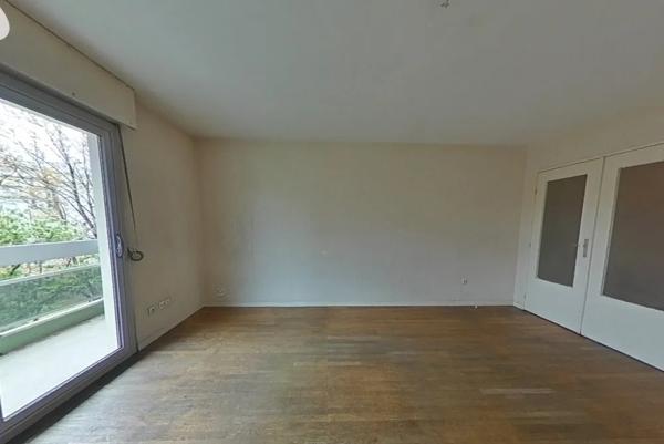 APPARTEMENT T4 A LOUER - VILLEURBANNE Onze-Novembre 105.51 m 2 1 290 € charges comprises par mois