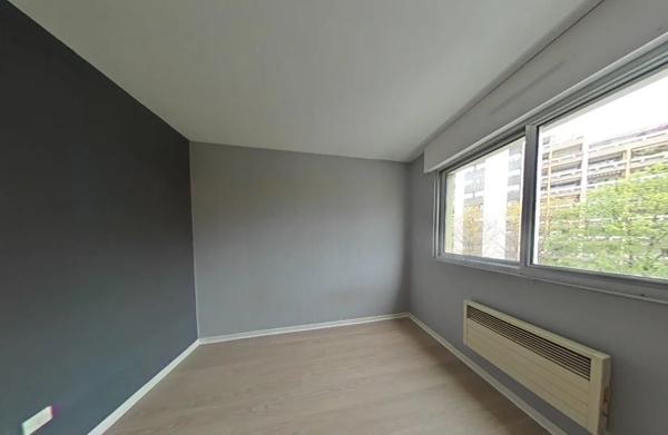 APPARTEMENT T4 A LOUER - VILLEURBANNE Onze-Novembre 105.51 m 2 1 290 € charges comprises par mois
