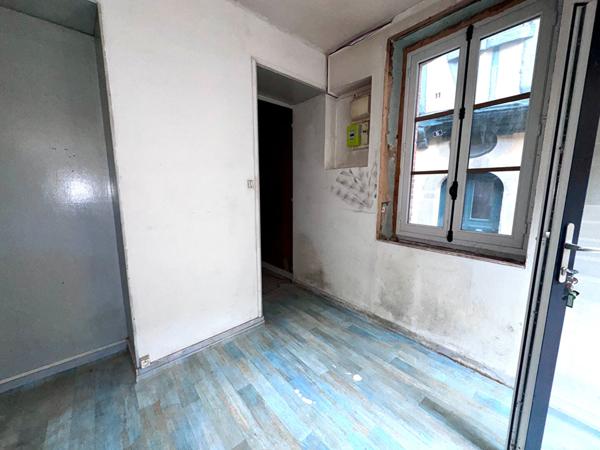 Appartement 2 pièces 21,30 m2 LAVAL RIVE GAUCHE