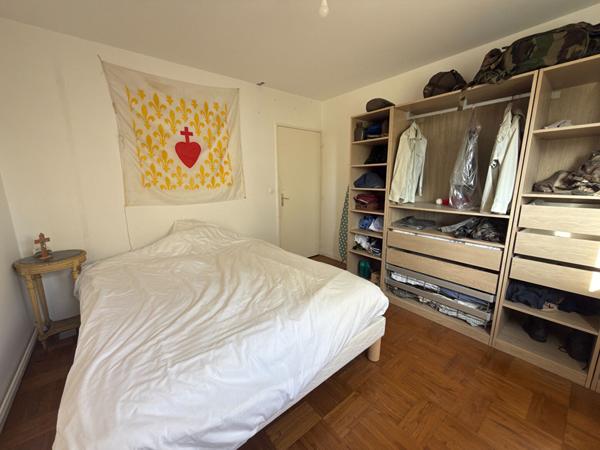 F3 METZ VALLIERES UNE CHAMBRE, CUISINE EQUIPEE, BALCON, STATIONNEMENT SOUS-SOL