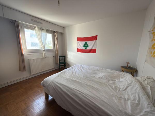 F3 METZ VALLIERES UNE CHAMBRE, CUISINE EQUIPEE, BALCON, STATIONNEMENT SOUS-SOL