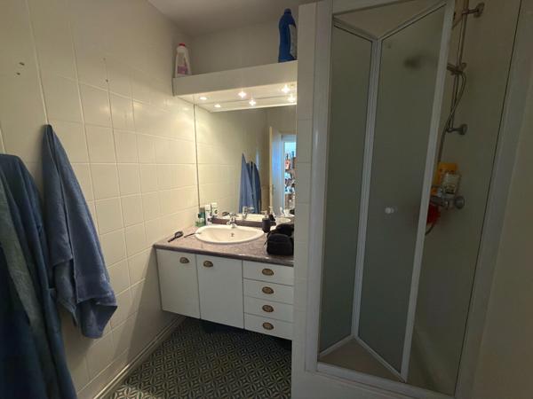 F3 METZ VALLIERES UNE CHAMBRE, CUISINE EQUIPEE, BALCON, STATIONNEMENT SOUS-SOL