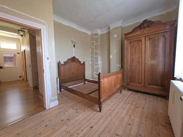 Maison Hirson 6 pièce(s) 150 m2