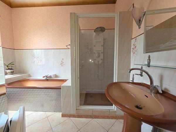 Maison Hirson 6 pièce(s) 150 m2