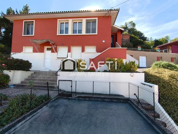 Maison avec piscine sur les hauteurs