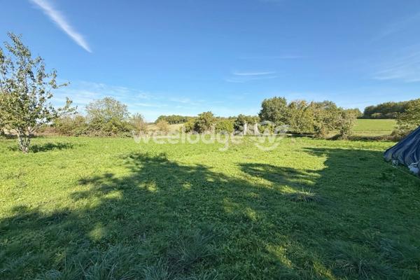 Maison à vendre 11 pièces de 536,4 m² à Puymoyen